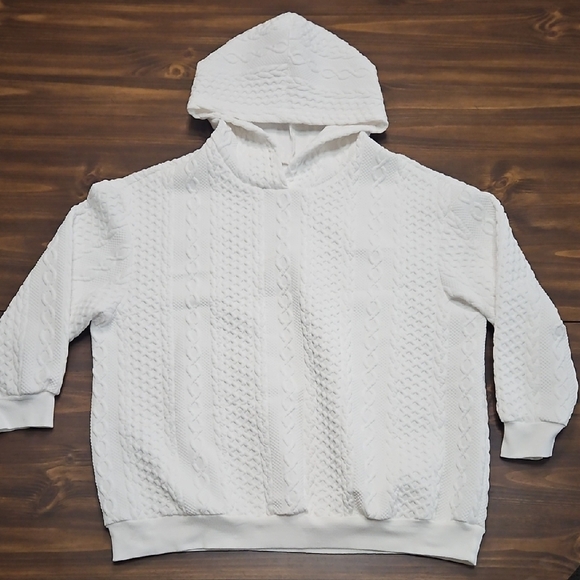 White Quilted Pullover Hoodie with Ribbed Cuffs - Picture 1 of 12